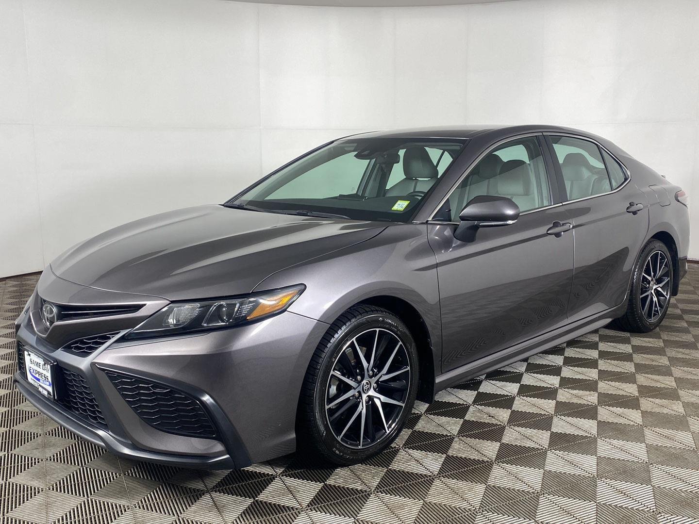 Used 2023 Predawn Gray Mica Toyota SE image 7