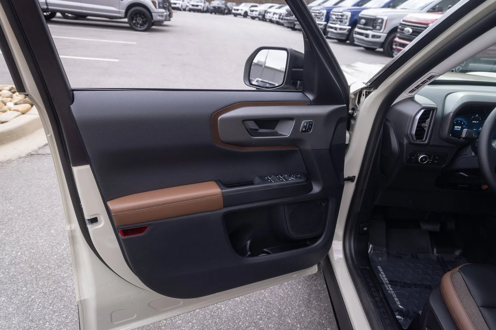 New 2025 Desert Sand Ford Outer Banks® image 16
