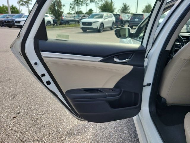Used 2019 Platinum White Pearl Honda Touring image 14