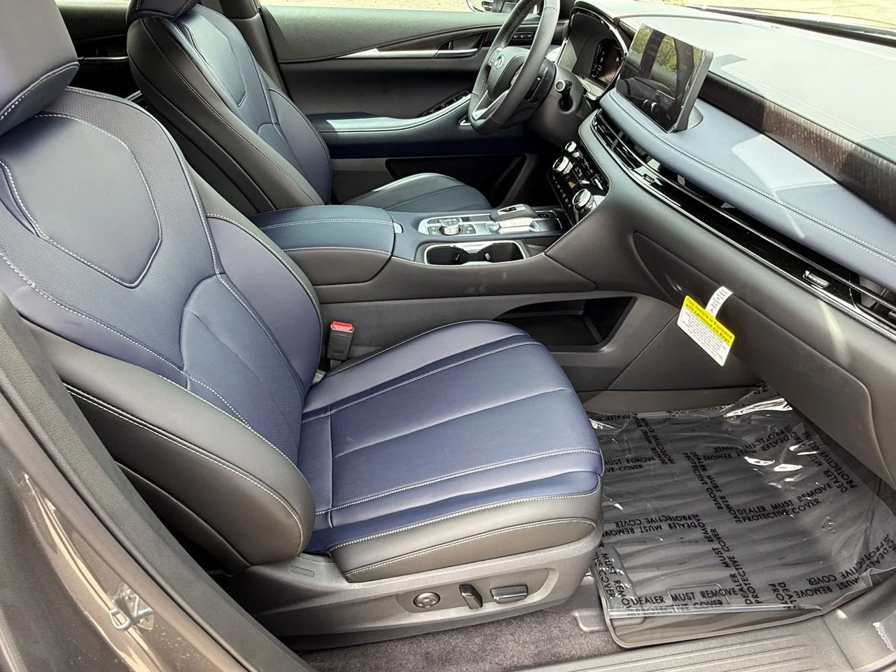 New 2026 GRAPHITE SHADOW INFINITI Sport AWD image 30