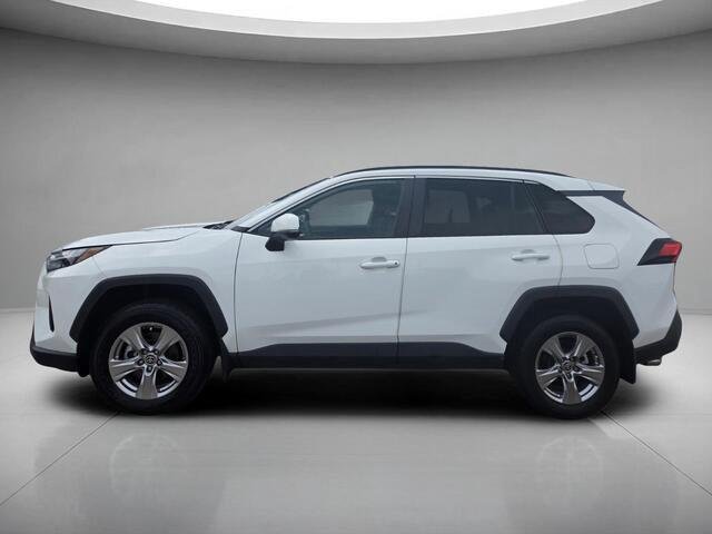 Used 2022 White Toyota XLE image 2
