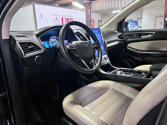 Used 2024 Black Ford SEL image 9