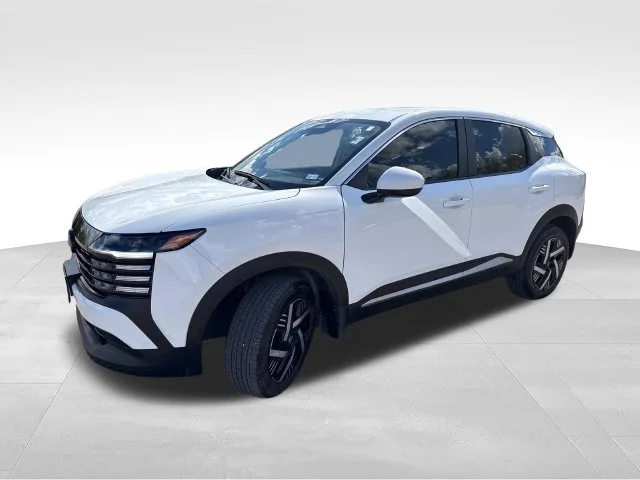 Used 2025 White Nissan SV image 4