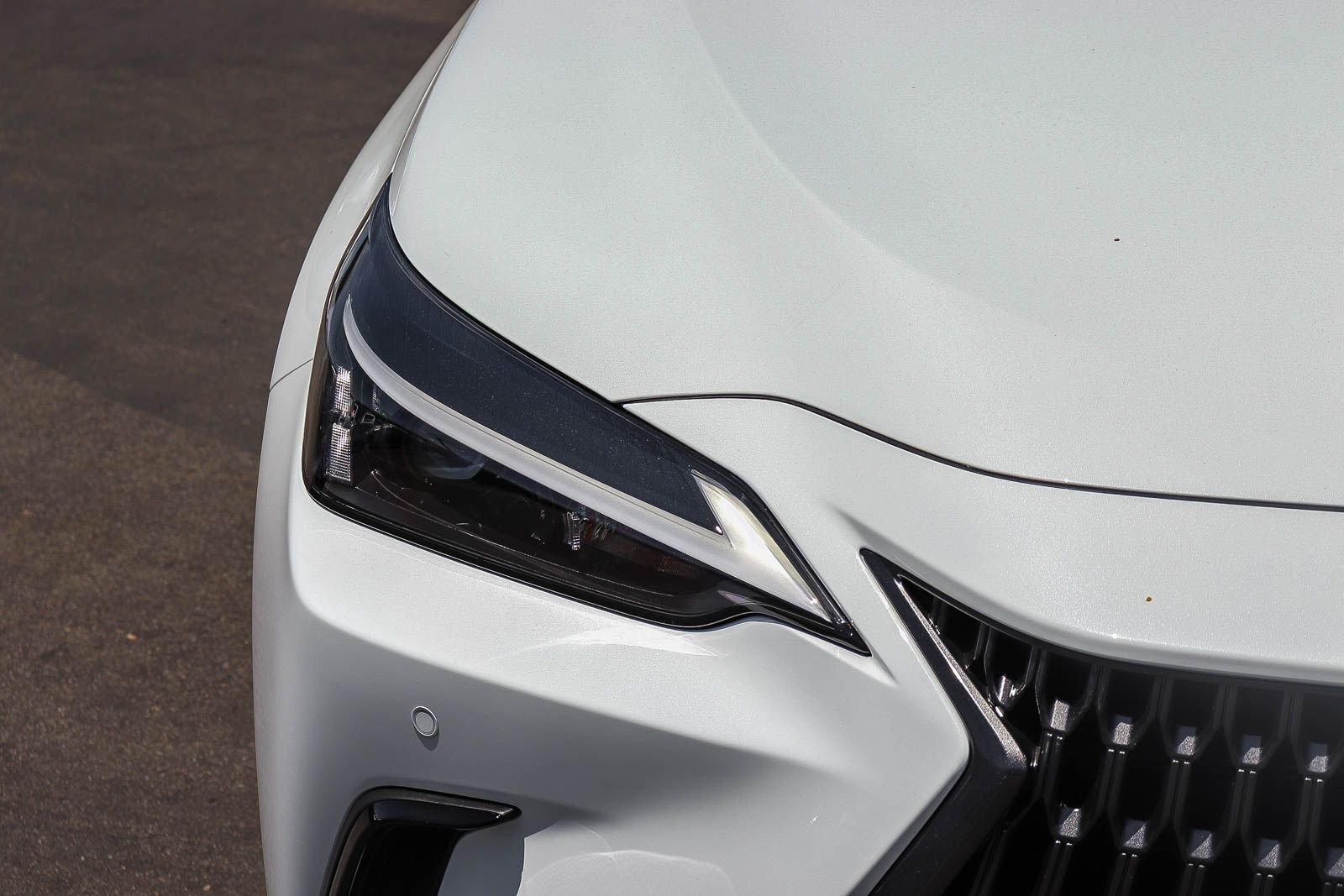 2026 Lexus NX 450h+ Premium - Photo 11