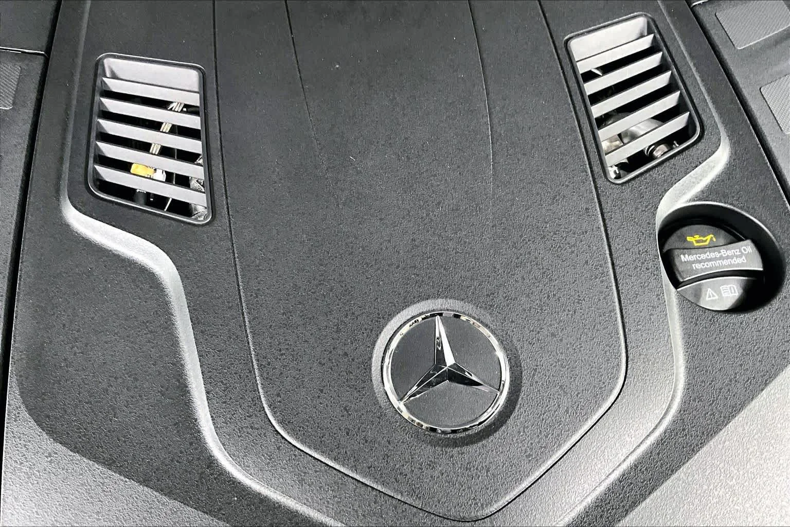 New 2026 Selenite Grey Metallic Mercedes-Benz S 580 image 16