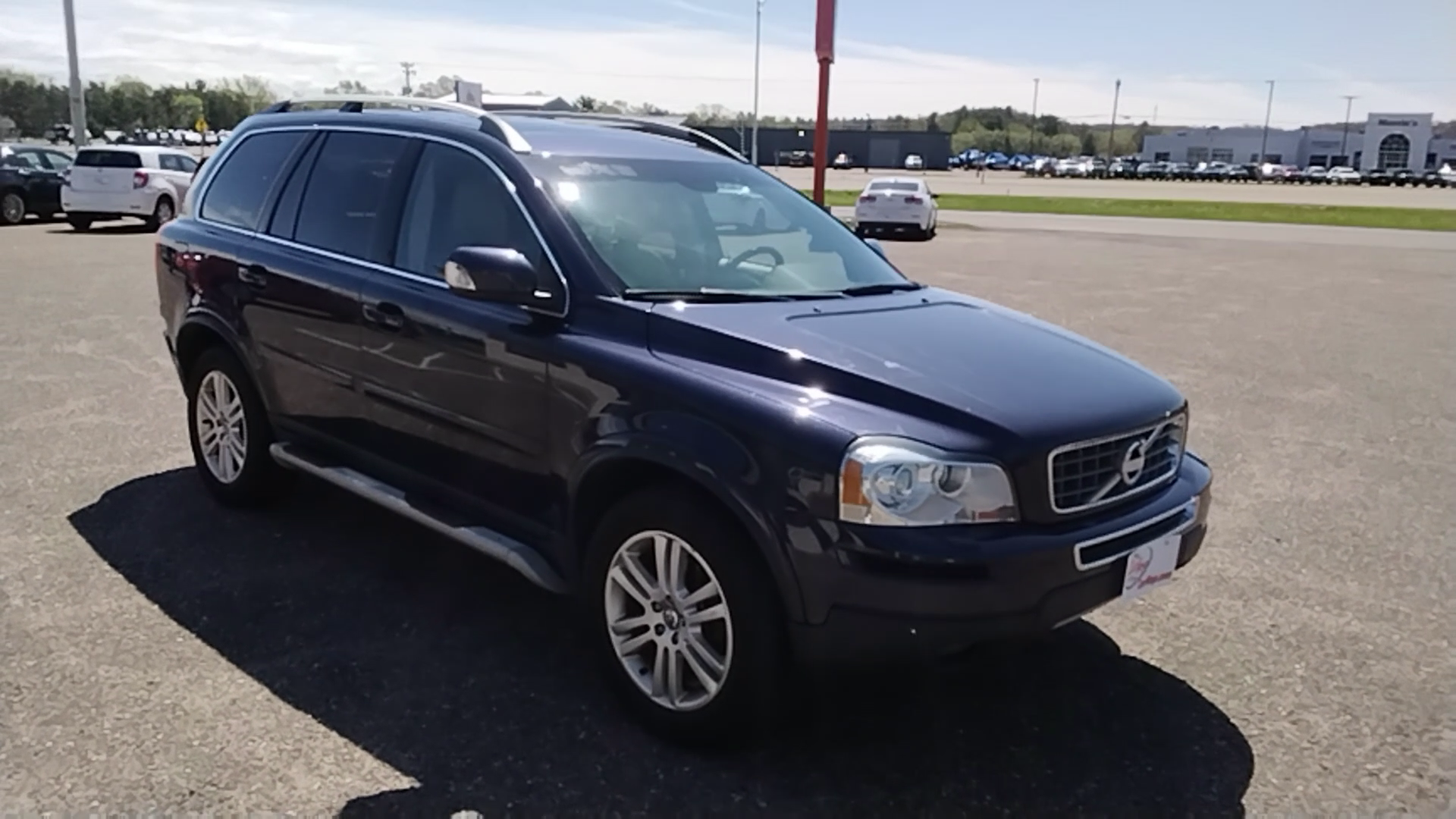 Used 2012 Gold Volvo  image 3