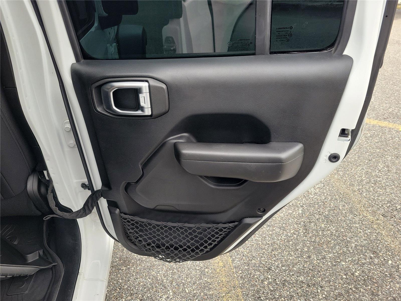 Used 2020 Bright White Clearcoat Jeep Sport S image 31
