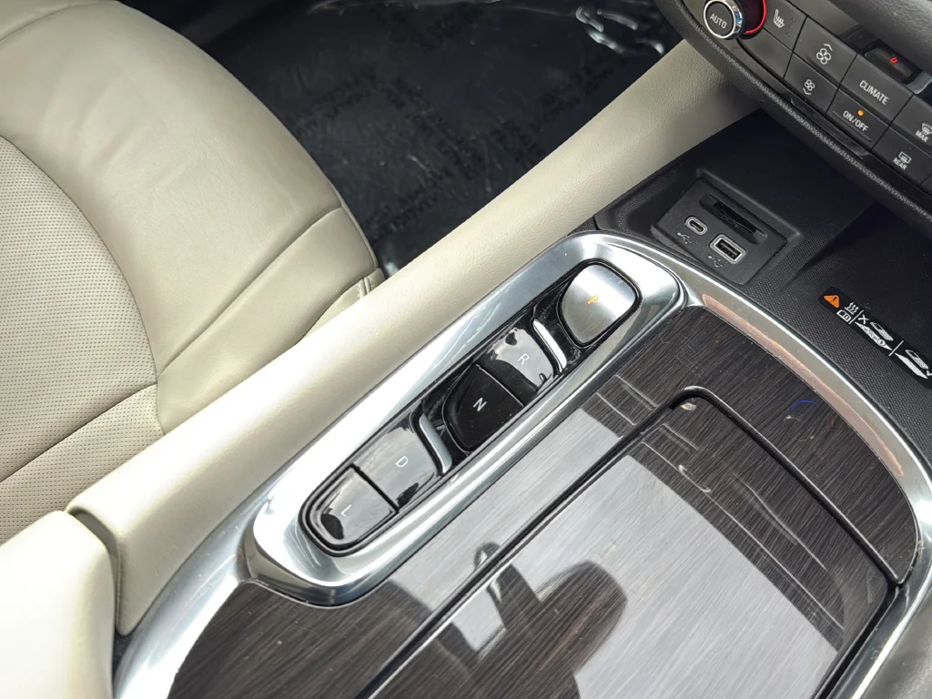 Used 2023 White Buick Essence image 32