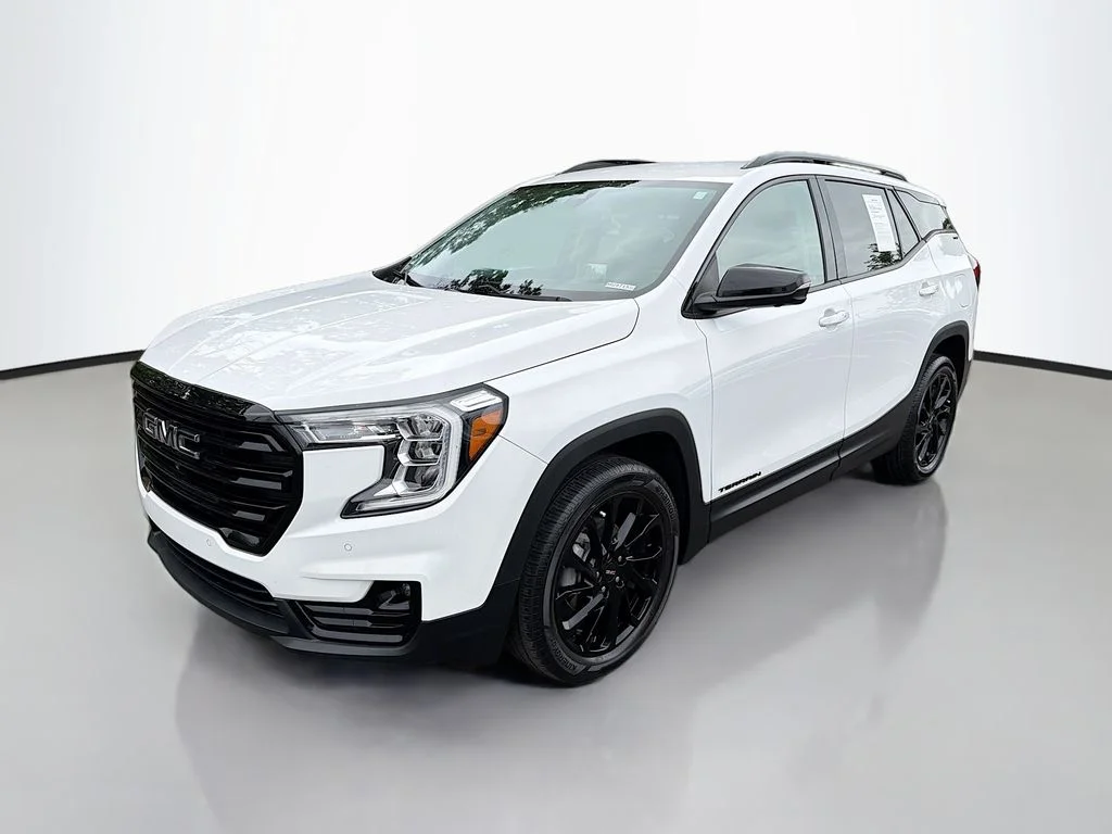 Used 2023 Summit White GMC SLT image 3