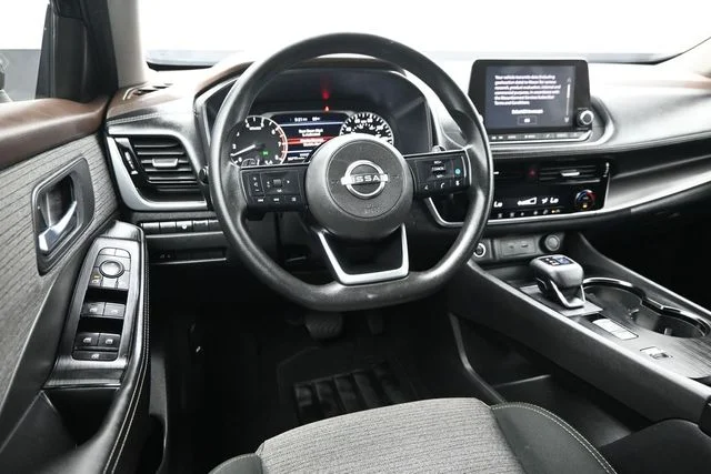 Used 2022 Black Nissan SV image 16