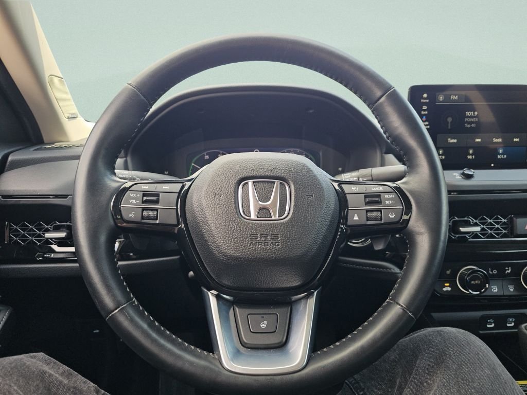 Certified Used 2025 White Honda Touring image 35