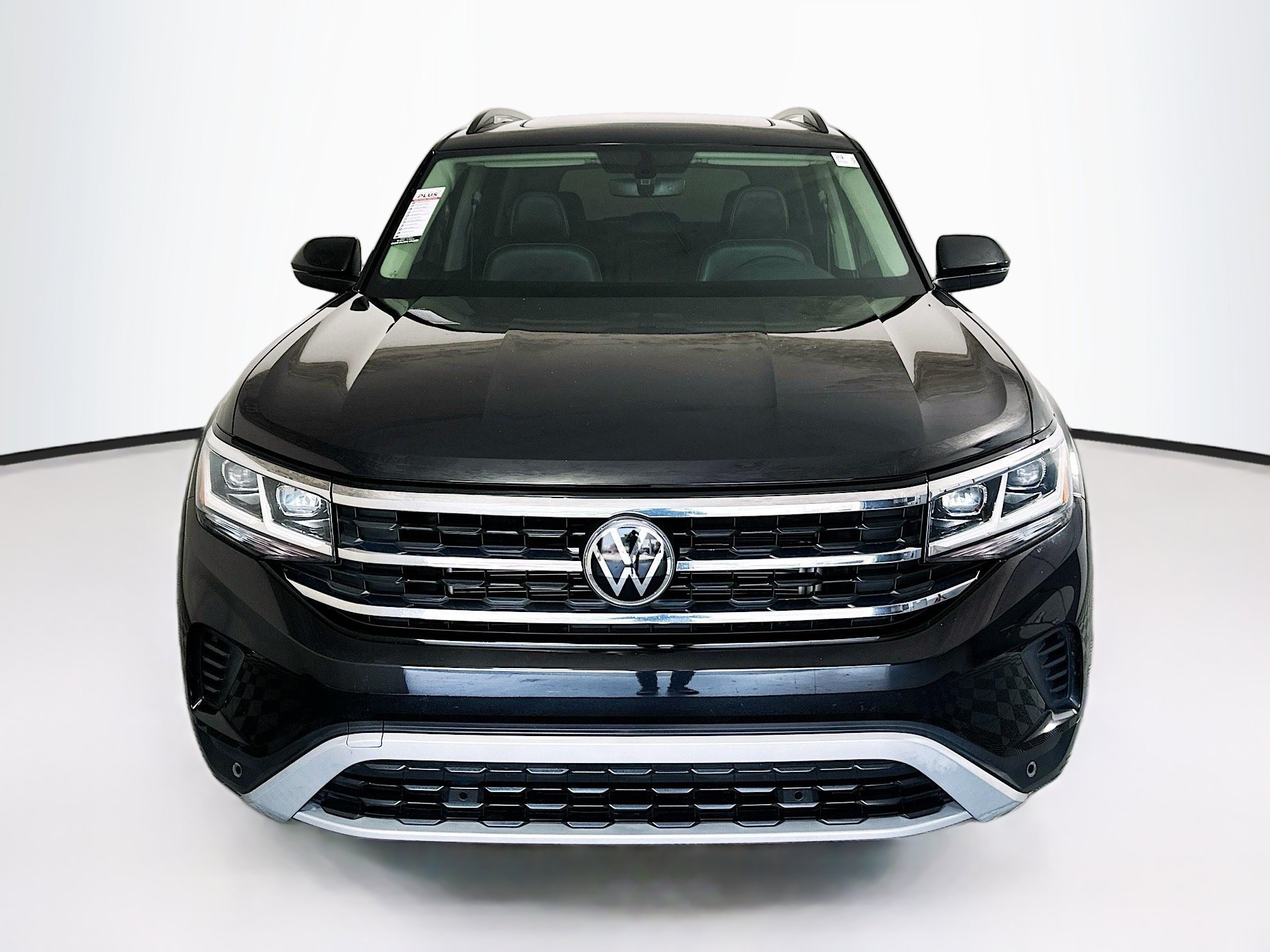 Used 2022 Black Volkswagen 2.0T SE w/Technology image 8