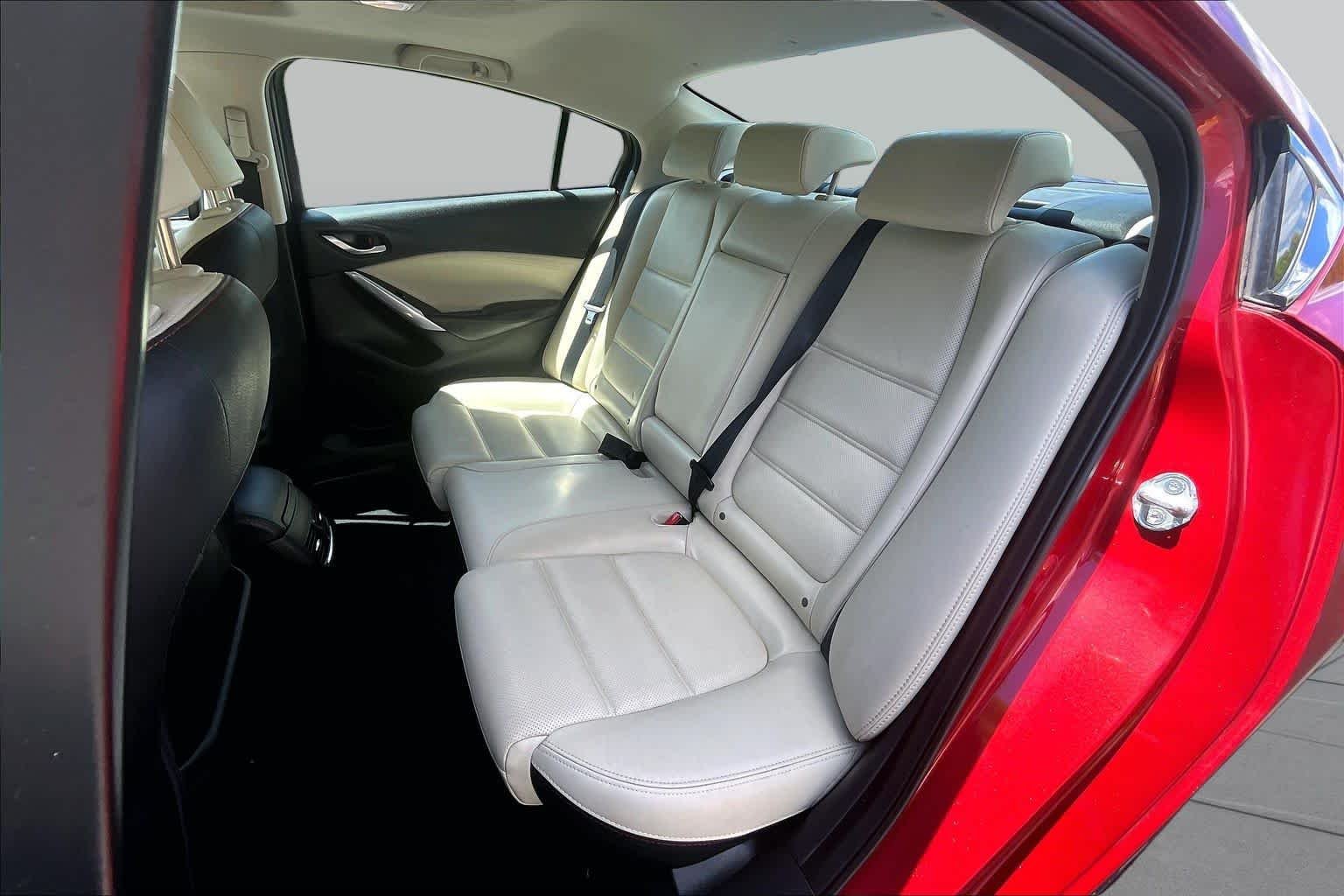 Used 2015 Soul Red Metallic Mazda i Grand Touring image 20