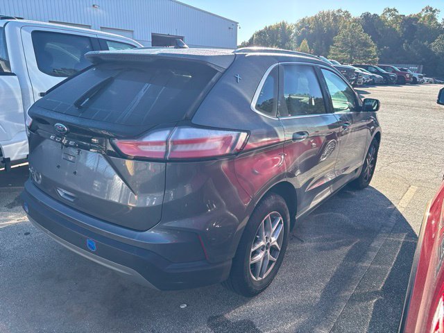 Used 2021 Gray Ford SEL image 4