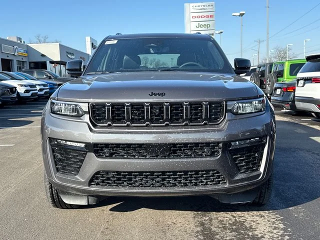 New 2026 Baltic Gray Metallic Clear-Coat Exterior Paint Jeep Limited Reserve image 34