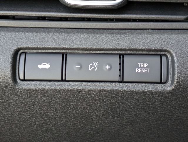 2025 Nissan Altima SV - Photo 17