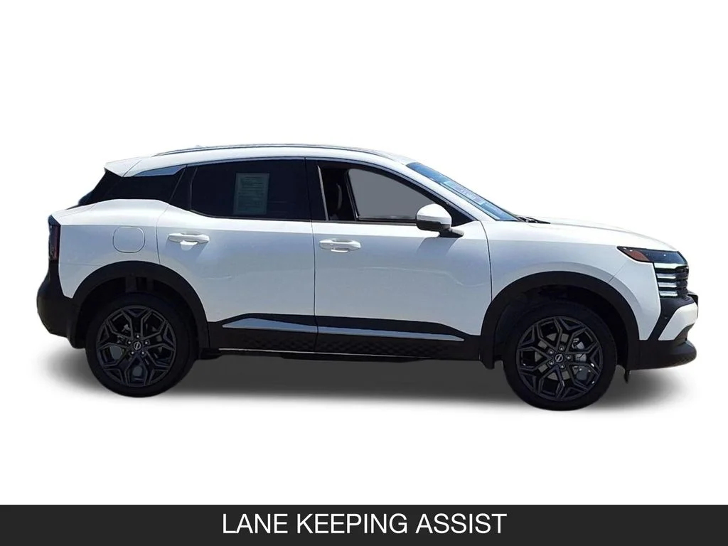Used 2025 White Nissan SR image 6