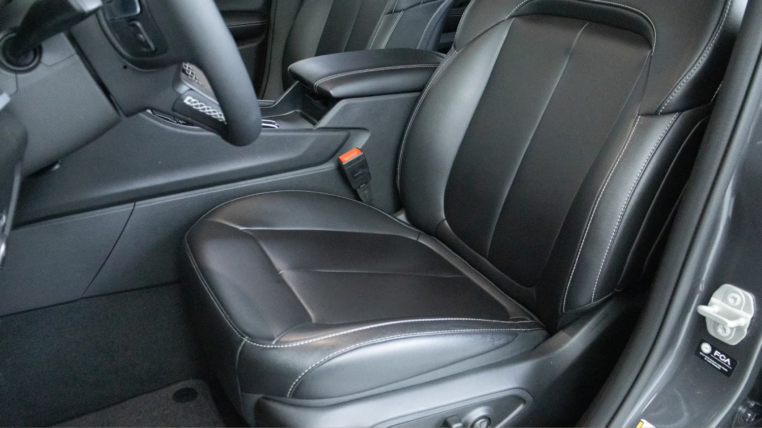 Used 2024 Gray Jeep Limited 4x4 image 12
