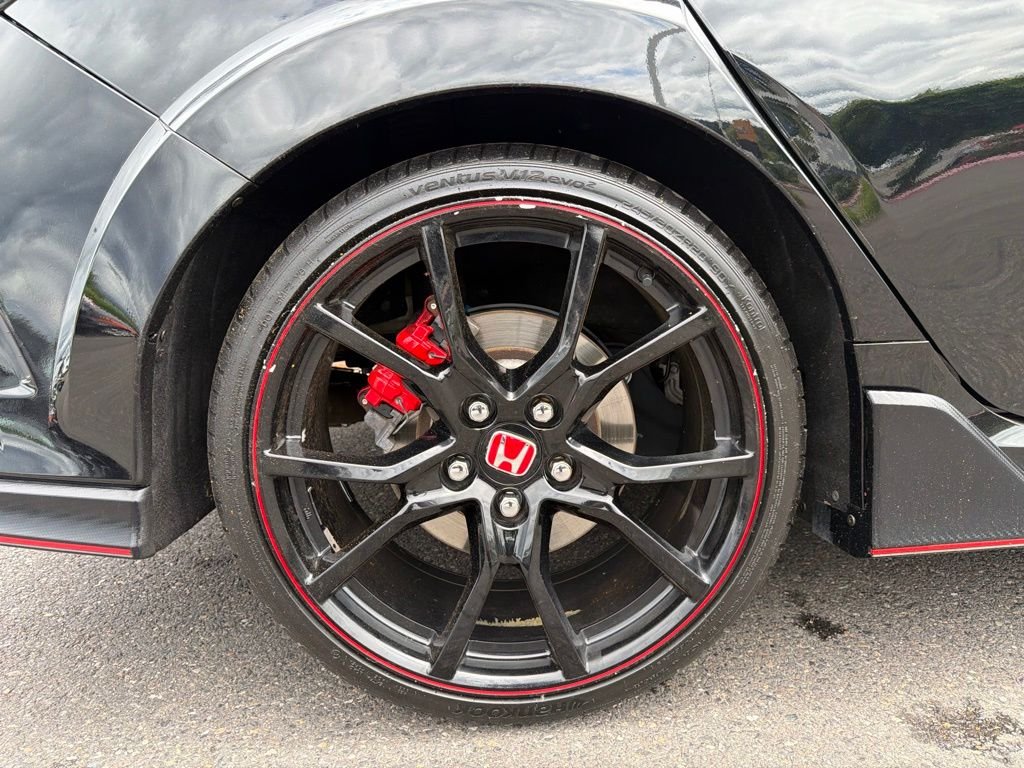 Used 2019 Crystal Black Pearl Honda Touring image 8