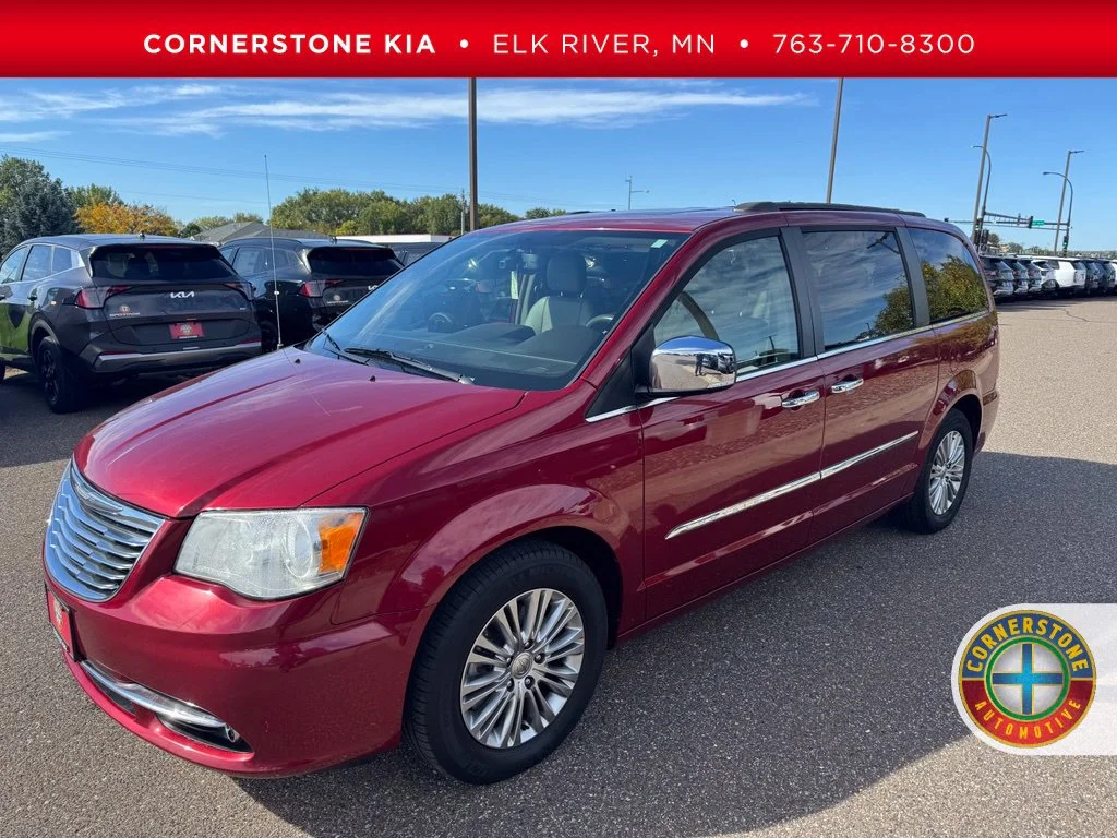 2016 Chrysler Town & Country Anniversary Edition