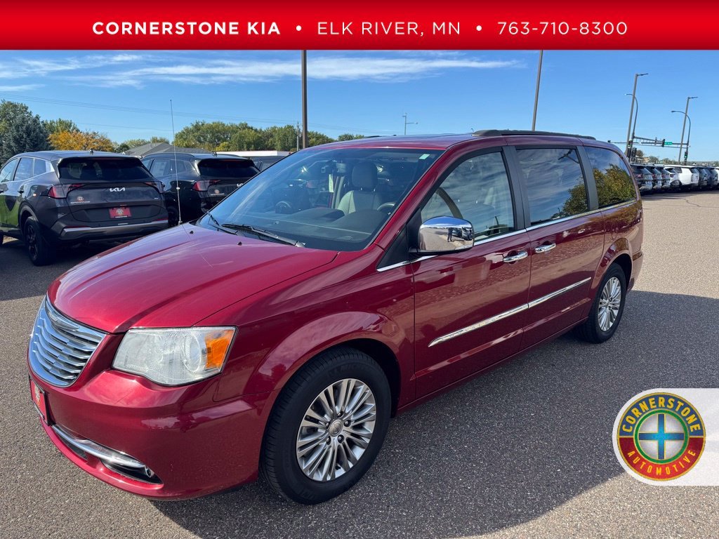 2016 Chrysler Town & Country Anniversary Edition