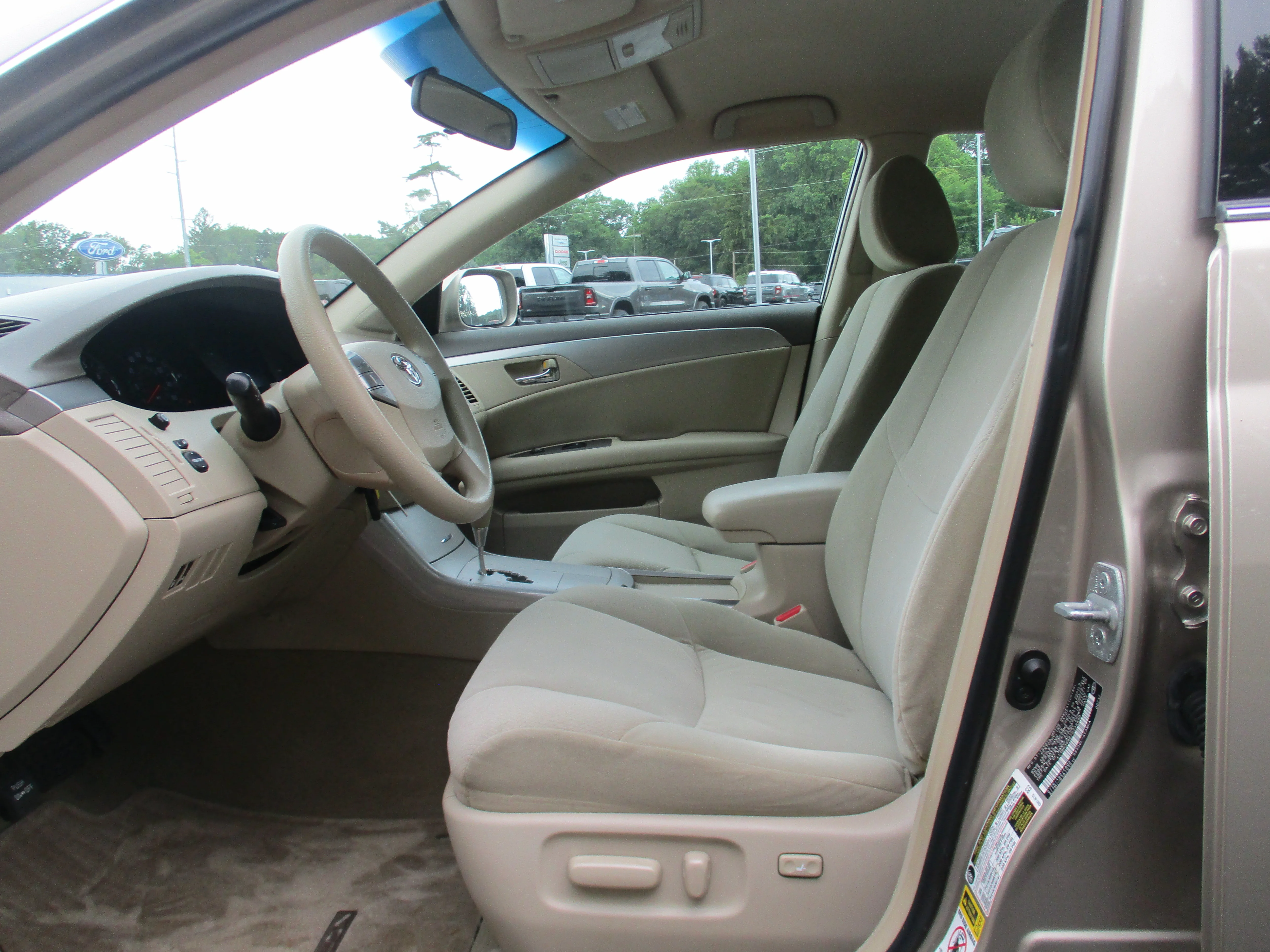 Used 2007 Beige Toyota  image 28