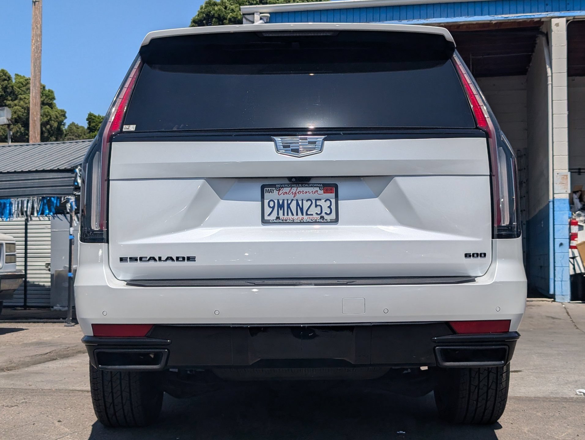 Used 2024 Crystal White Tricoat Cadillac Sport Platinum image 9