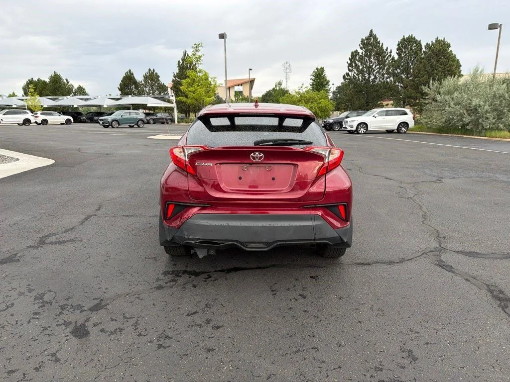 Used 2018 Red Toyota XLE image 4