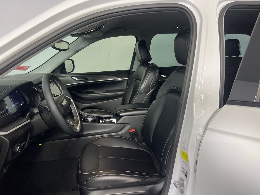 2023 Jeep Grand Cherokee Limited - Photo 16