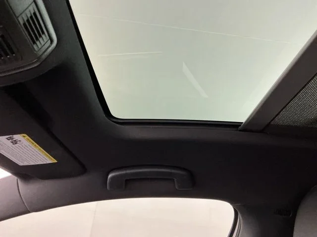 Used 2016  Volkswagen Autobahn image 20
