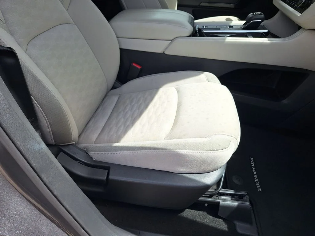 Used 2024 Gray Nissan SV image 29