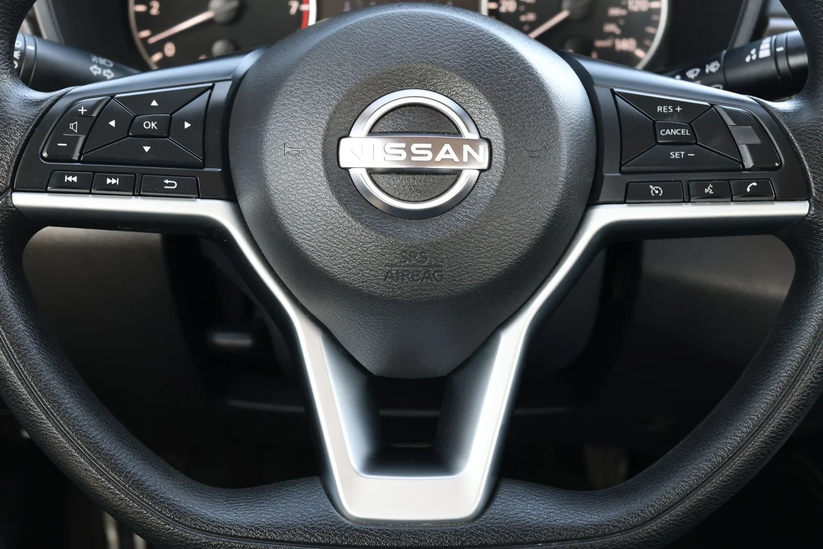 Used 2023 Red Nissan 2.5 SV image 15