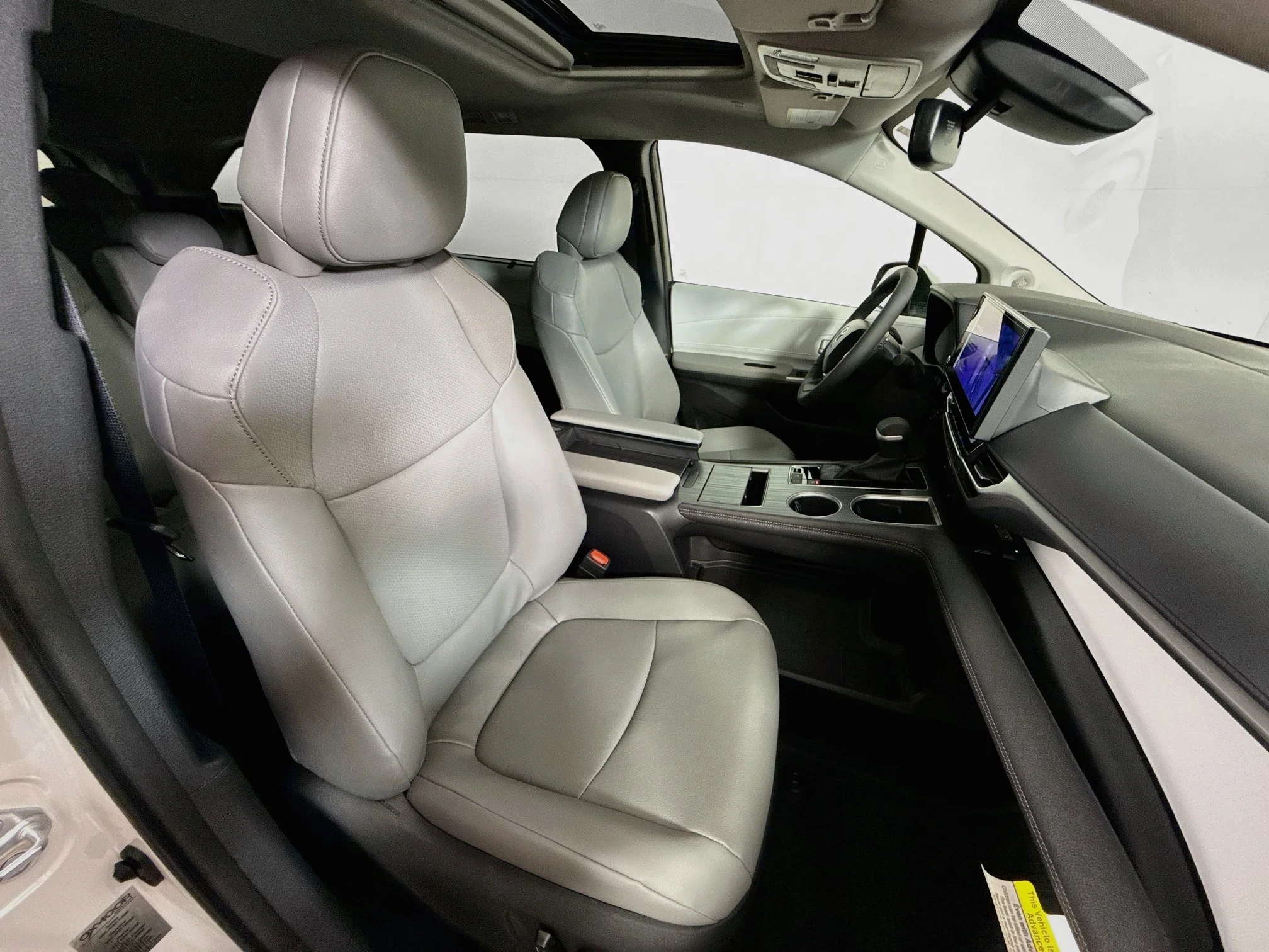 New 2026 Wind Chill Pearl Toyota XLE image 30