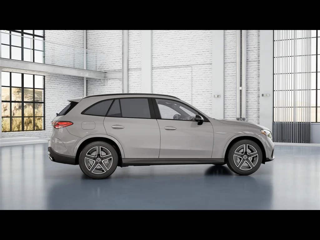 New 2026 Manufaktur Alpine Grey Mercedes-Benz GLC 300 4MATIC® image 12