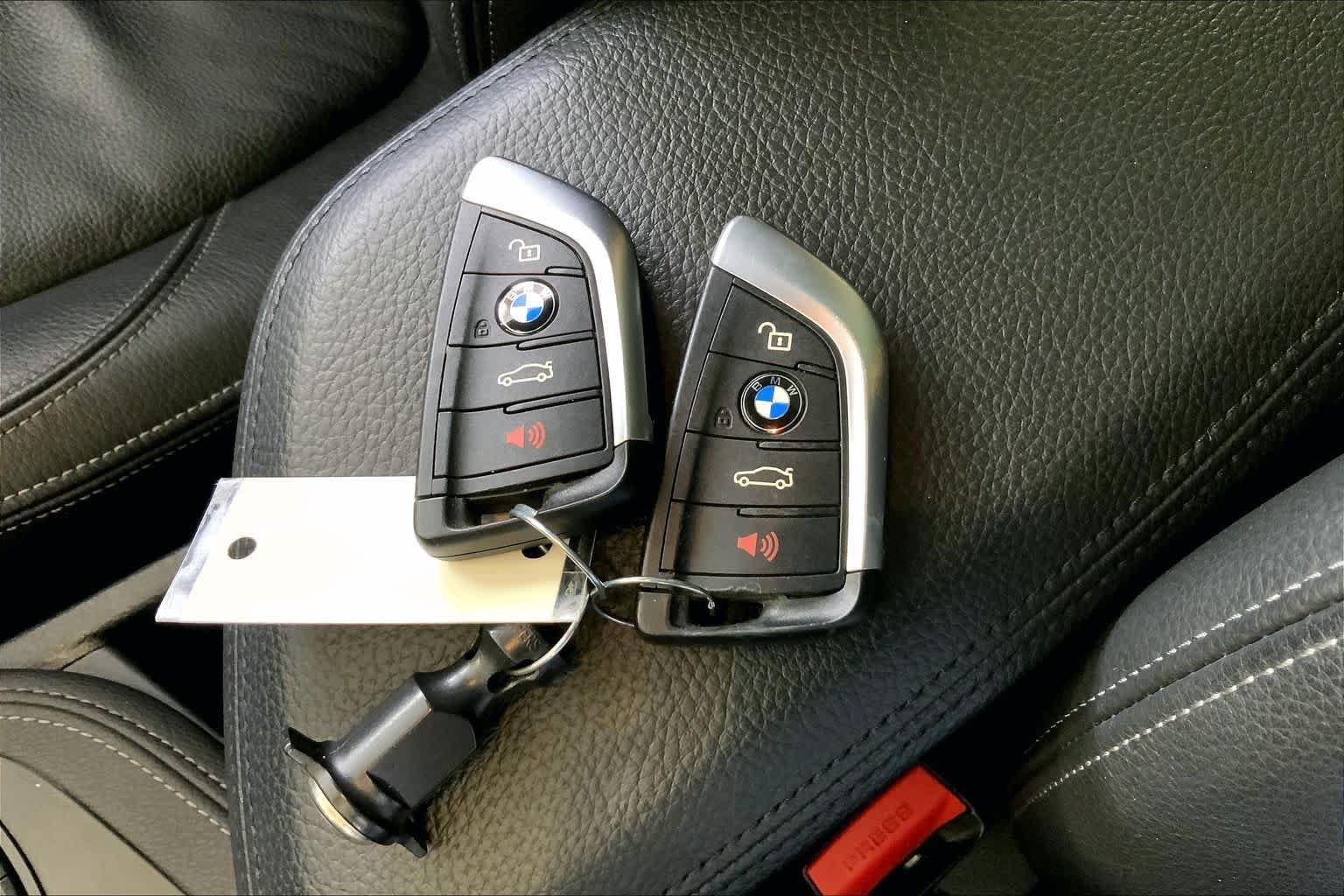 Used 2018 Mineral Gray Metallic BMW xDrive28i image 14