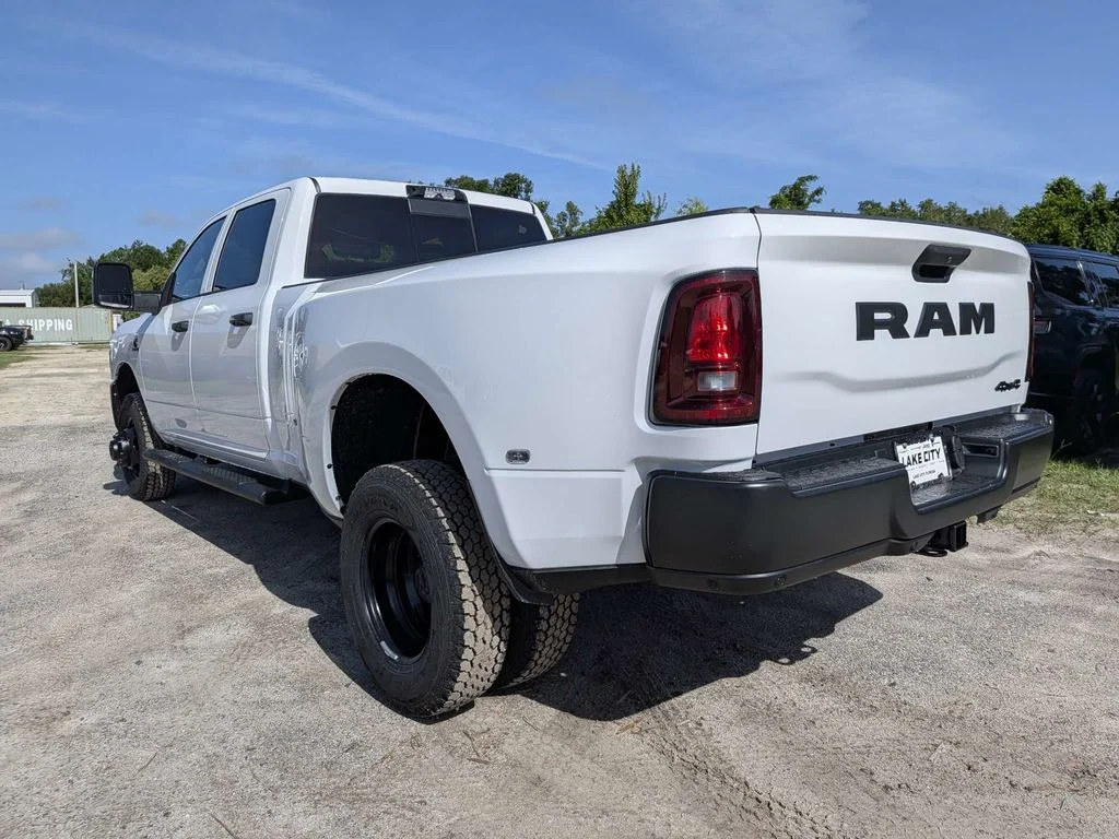 New 2026 Bright White Clear-Coat Exterior Paint RAM Tradesman image 5
