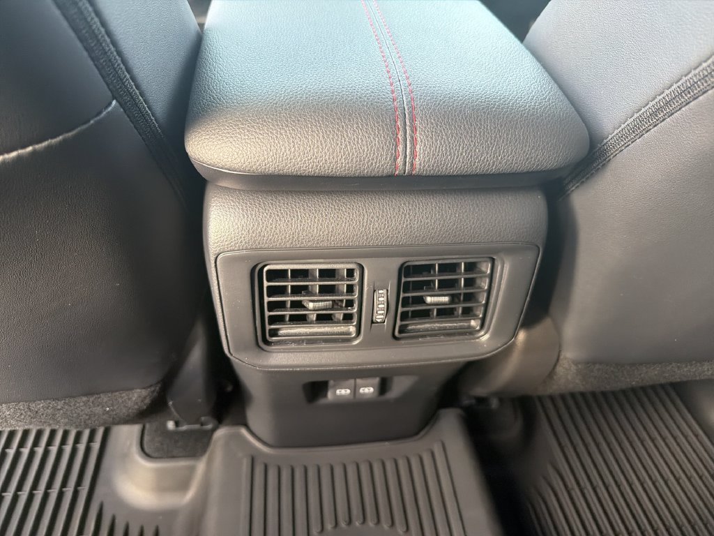 2025 Toyota RAV4 XSE - Photo 23