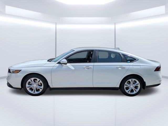 Used 2025 White Honda LX image 7