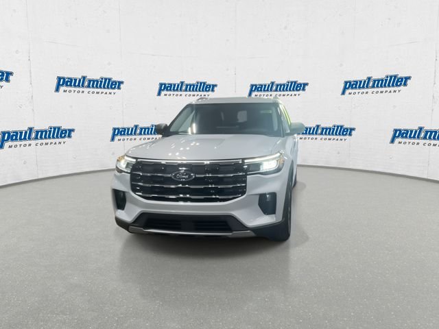 New 2026 Space White Metallic Ford Active image 3