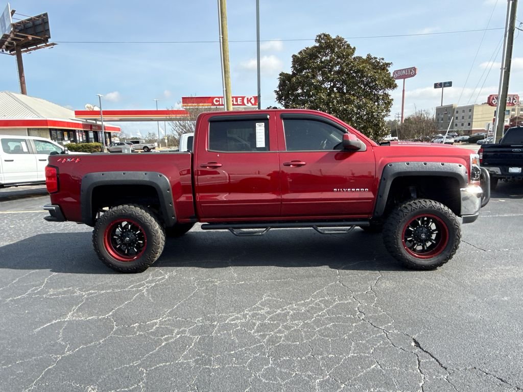 Used 2018 Red Chevrolet LT image 8
