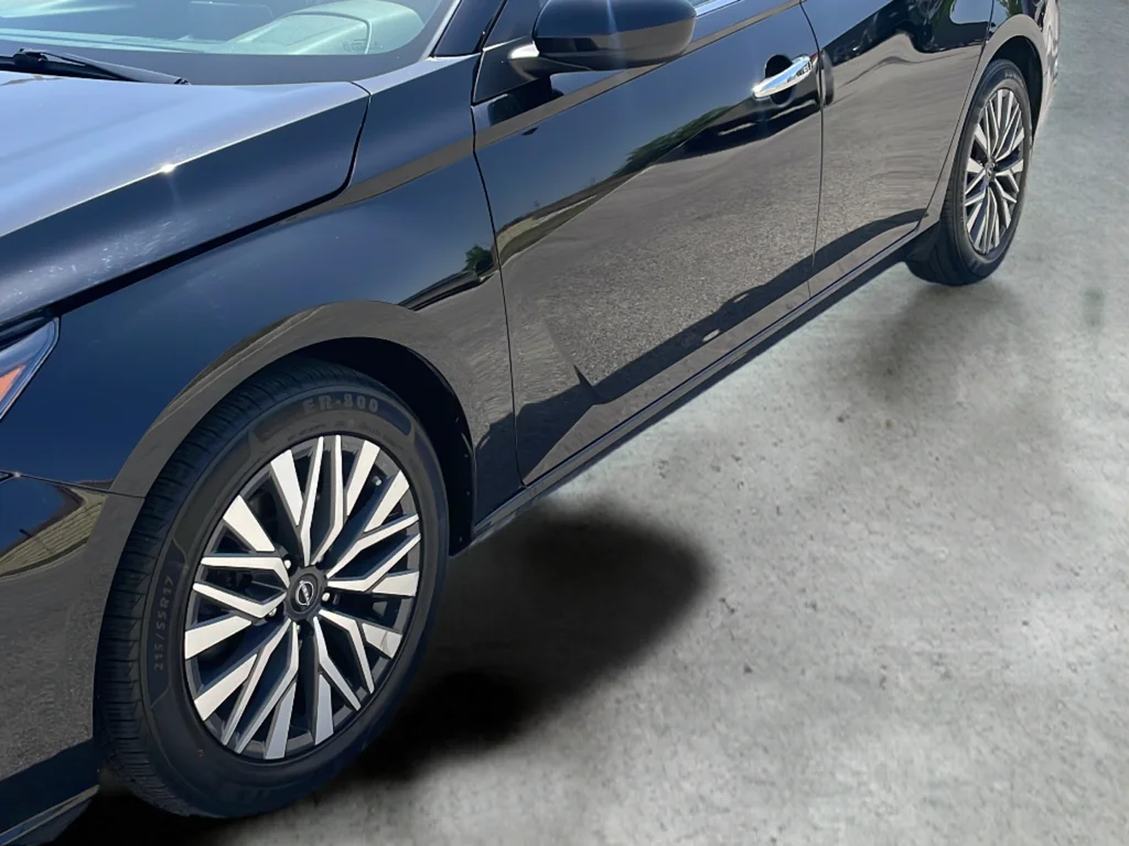 Used 2024 Black Nissan 2.5 SV image 38