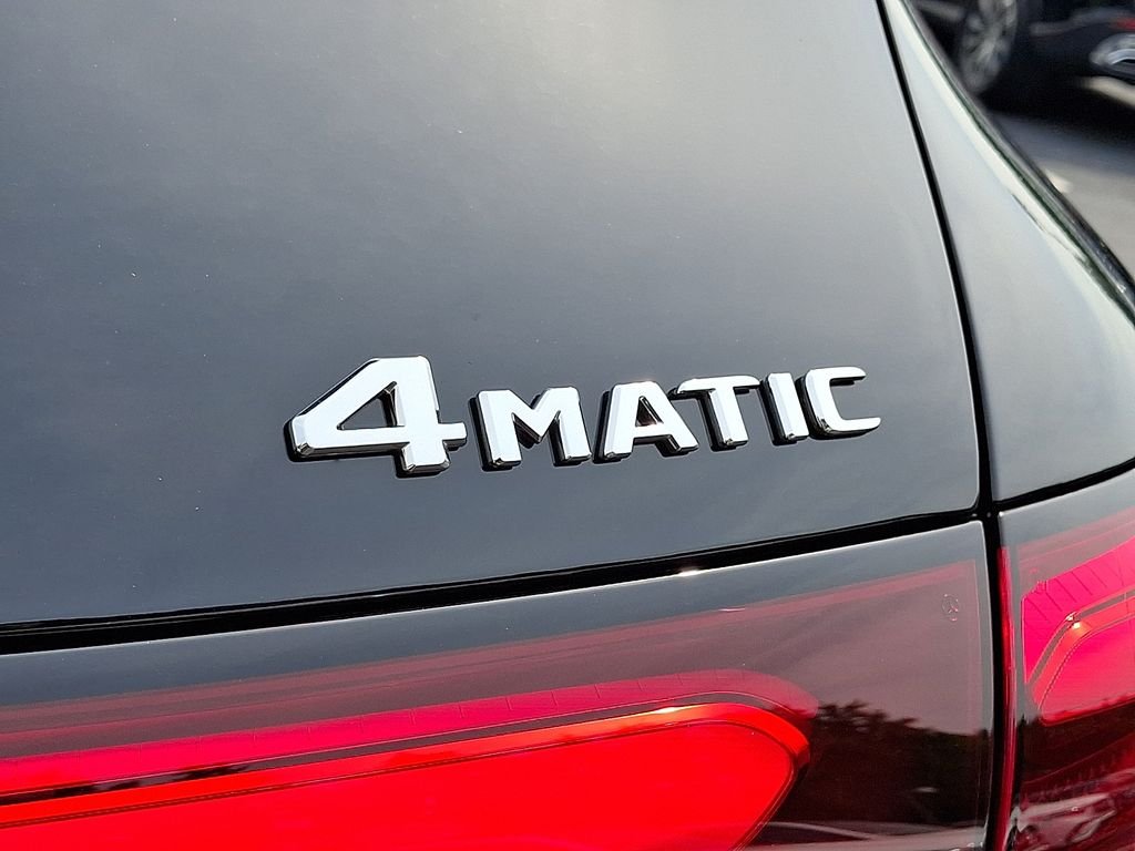New 2026 Black Mercedes-Benz GLC 300 image 21