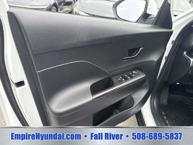 Used 2024 White Hyundai SEL image 15