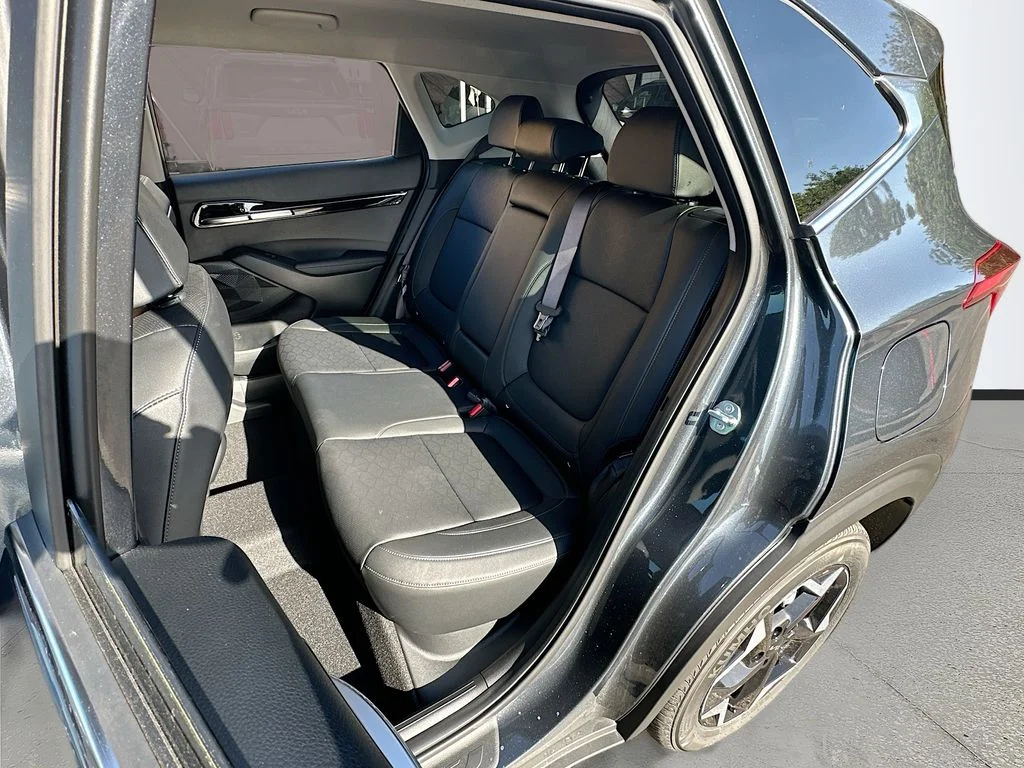 New 2026 Gravity Gray Kia EX image 24