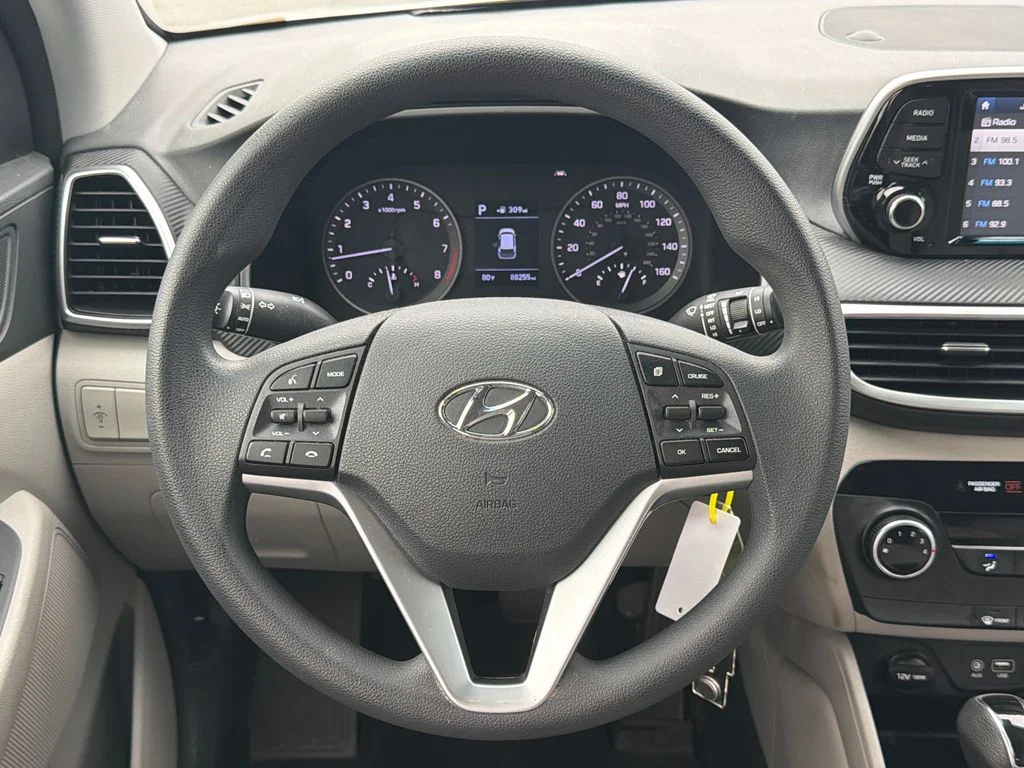 Used 2019 Silver Hyundai SE image 23