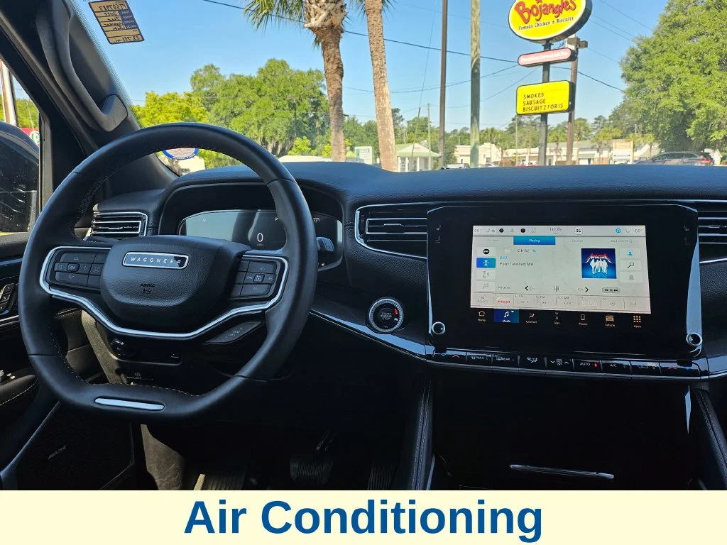 Certified Used 2023 White Jeep Base image 30