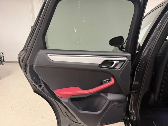 Certified Used 2026  Porsche  image 32