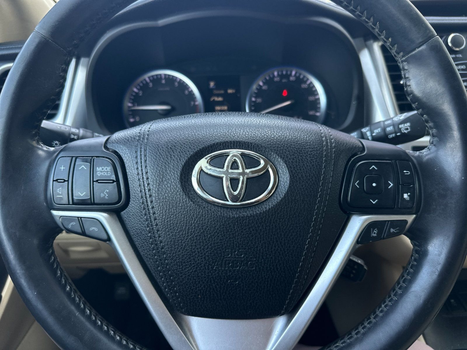 Used 2017 Shoreline Mist Toyota XLE image 22