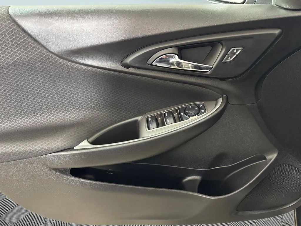 Used 2025 Gray Chevrolet LT image 17