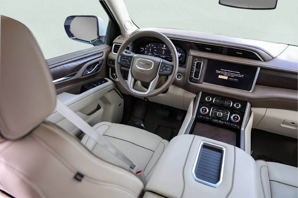 Used 2024 White GMC Denali image 28